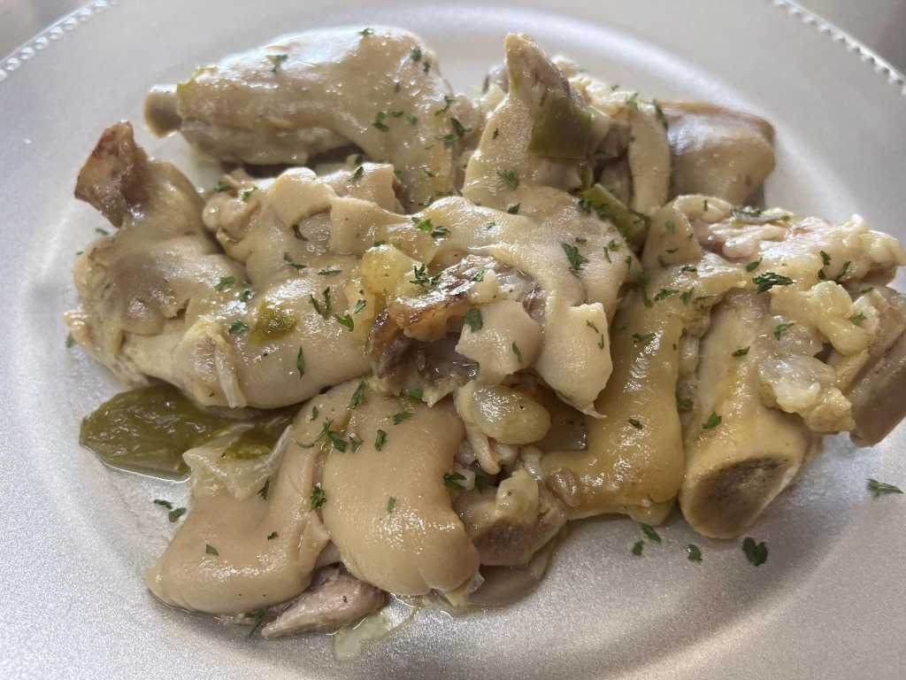 Deliciously Tender Pig Feet Recipe