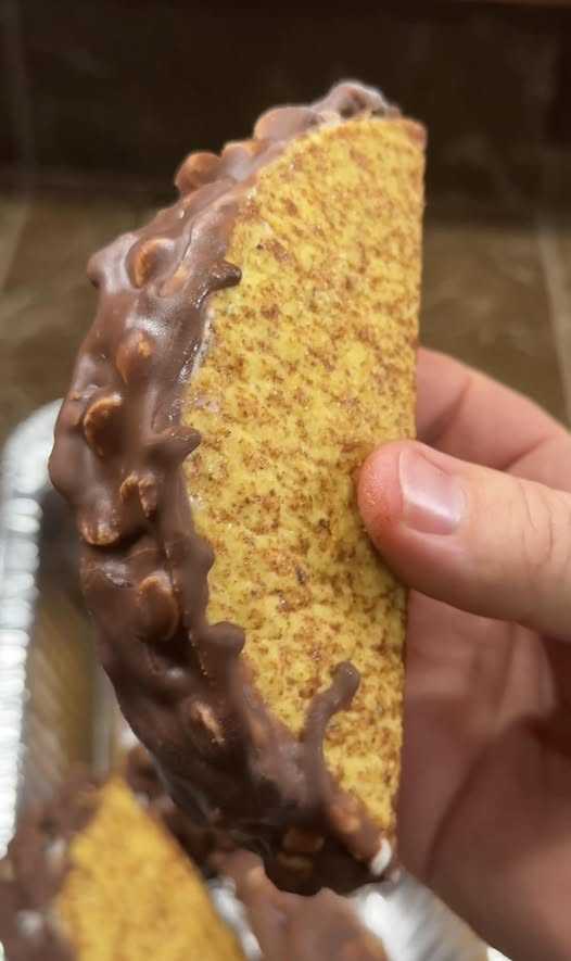 Super Easy Choco Tacos