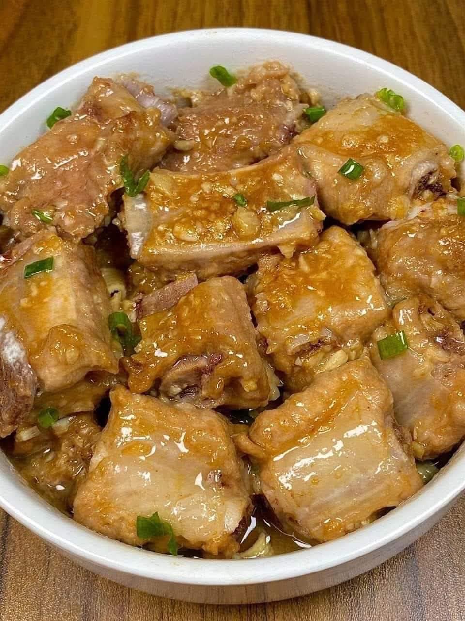 Here’s a fantastic recipe for Garlic Steamed Pork Ribs—a flavorful and tender dish that’s sure to impress!