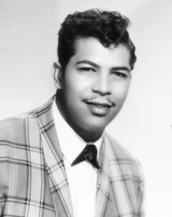 Music legend dies during shootout with police!