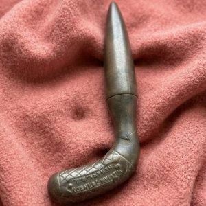 We were sorting through the house of a deceαsed family friend and found this object.